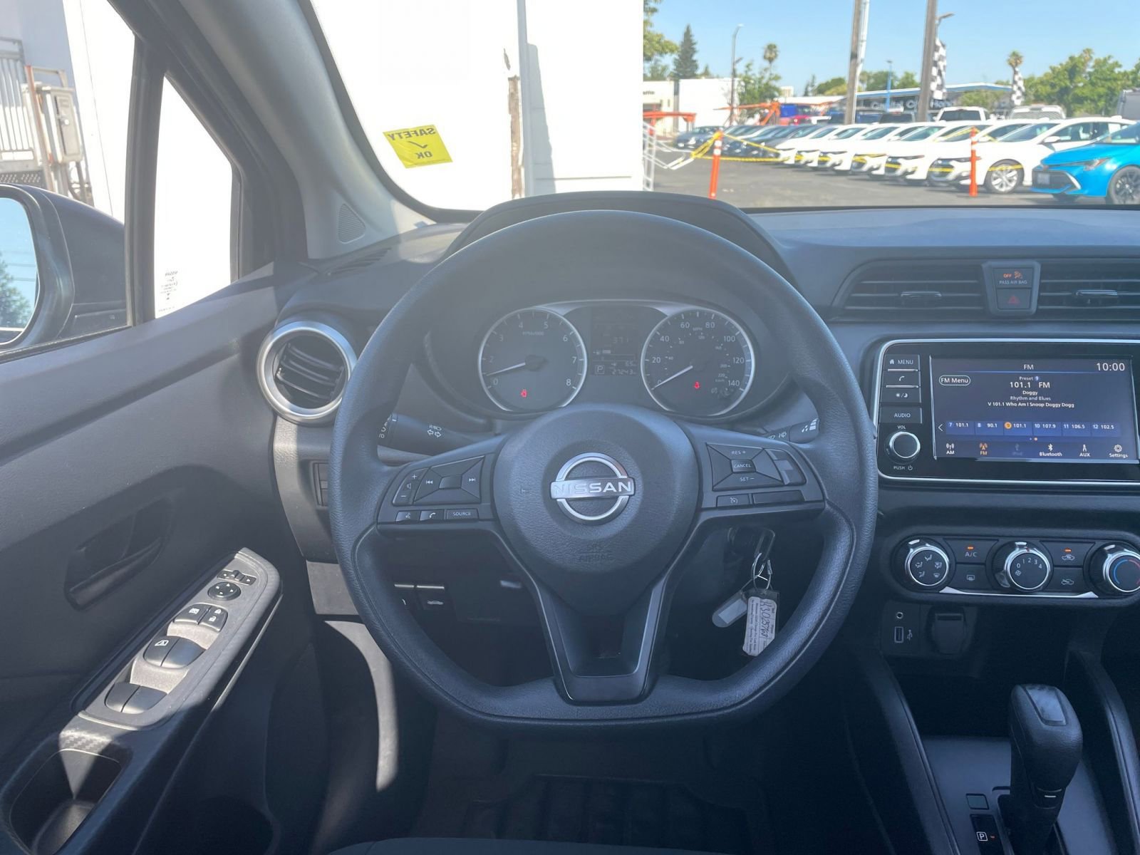 2024 Nissan Versa S 32