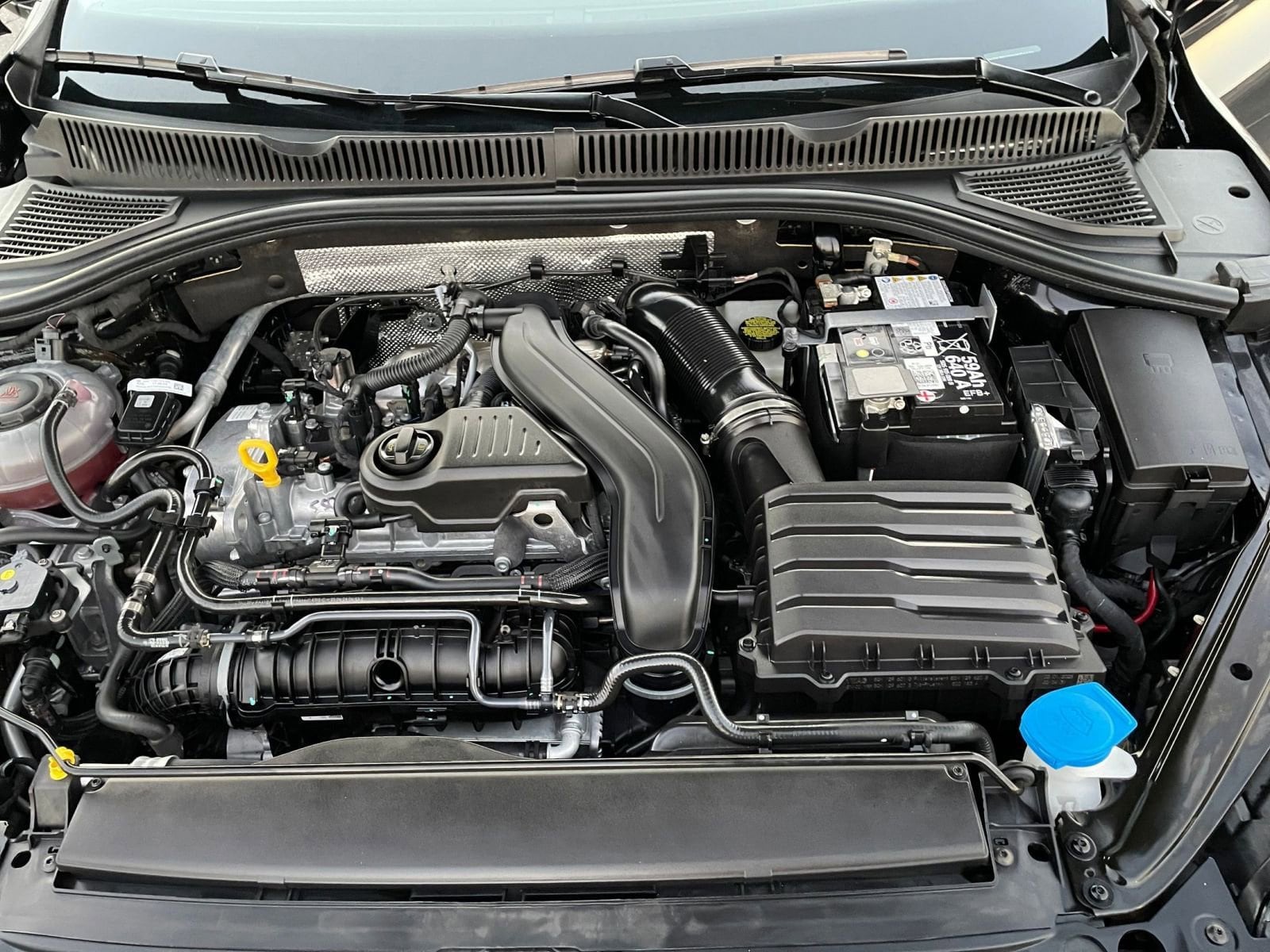 Thumbnail: 2025 Volkswagen Jetta - 27