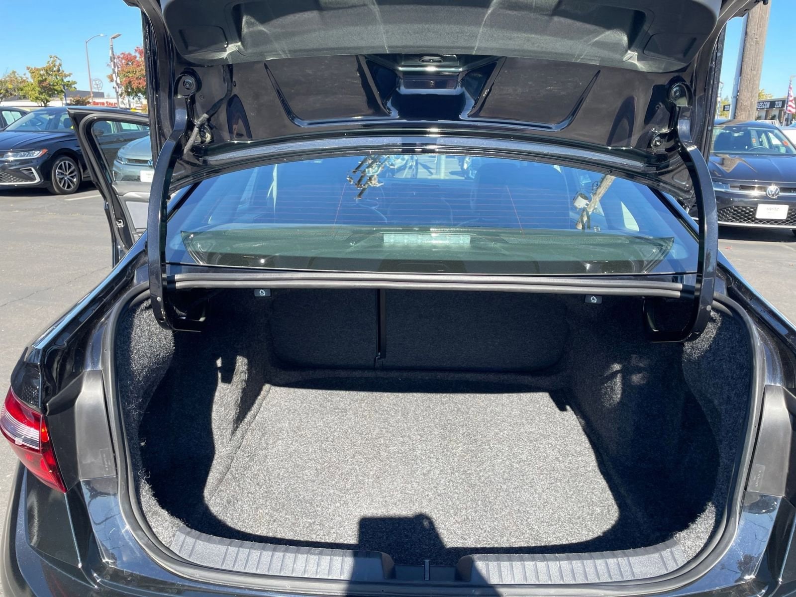 Thumbnail: 2025 Volkswagen Jetta - 31