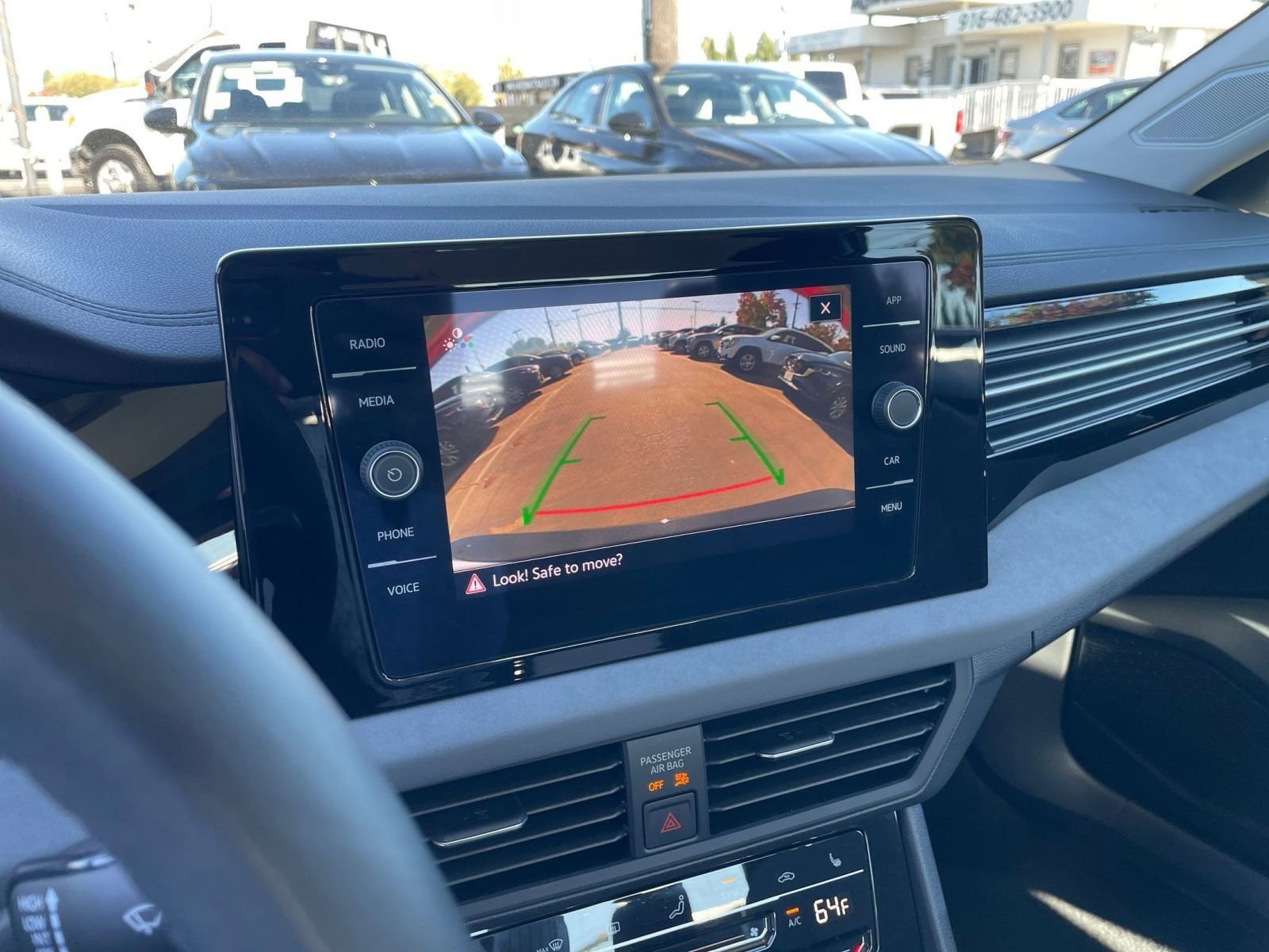 Thumbnail: 2025 Volkswagen Jetta - 17