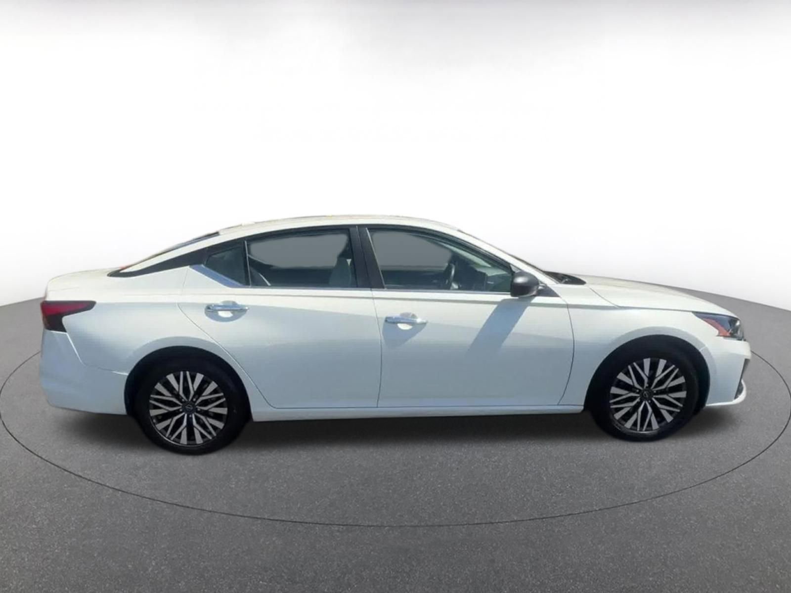 Thumbnail: 2025 Nissan Altima - 16