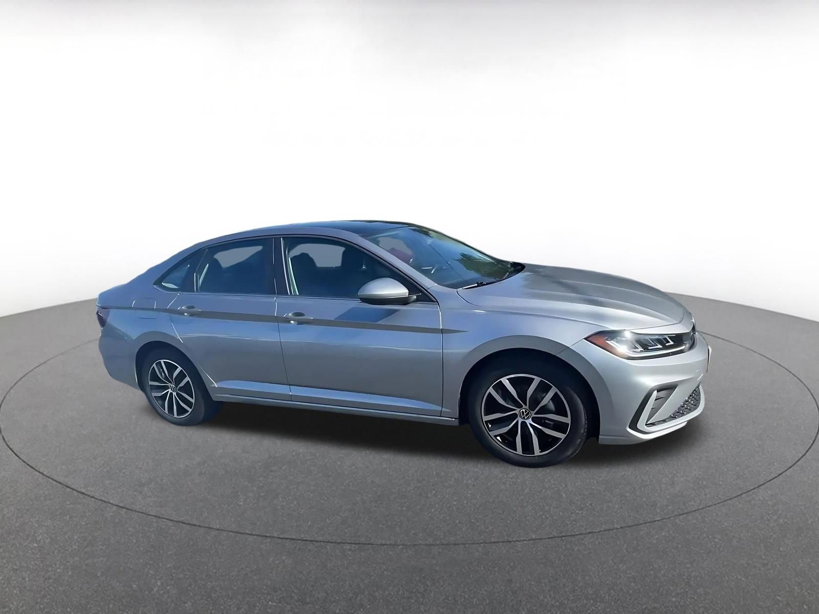 Thumbnail: 2025 Volkswagen Jetta - 2