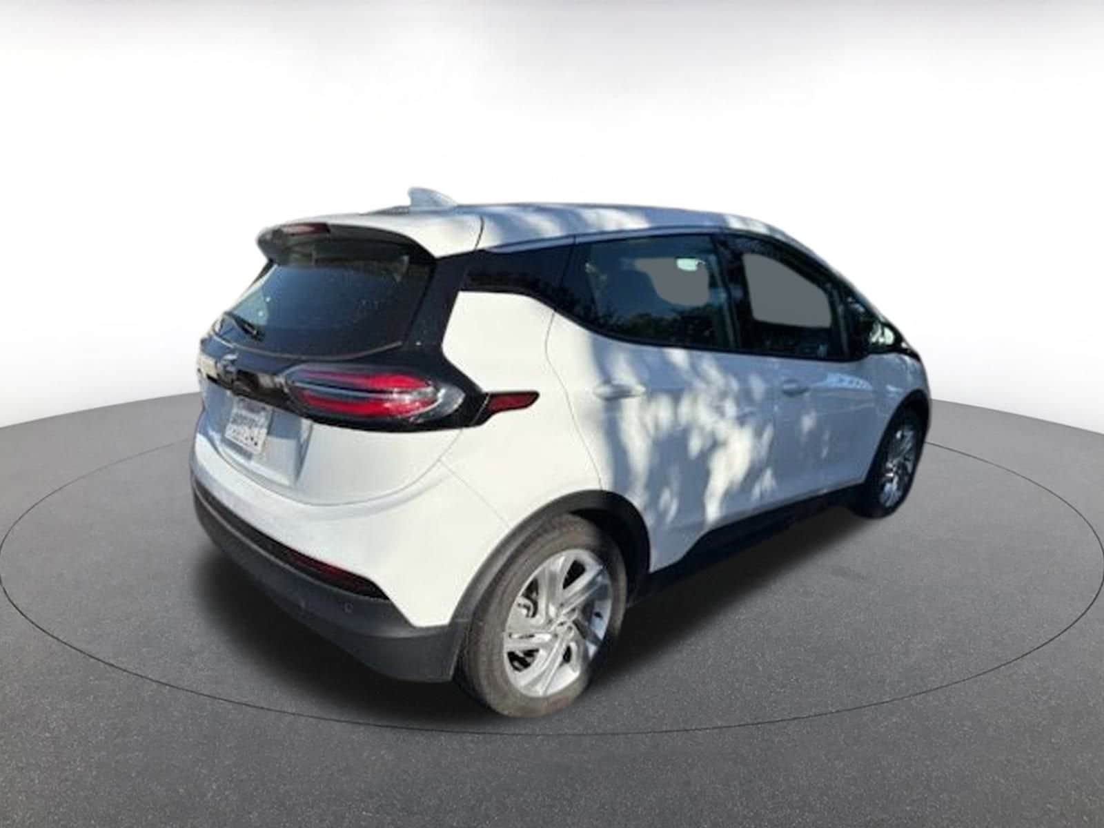 Thumbnail: 2023 Chevrolet Bolt EV - 4