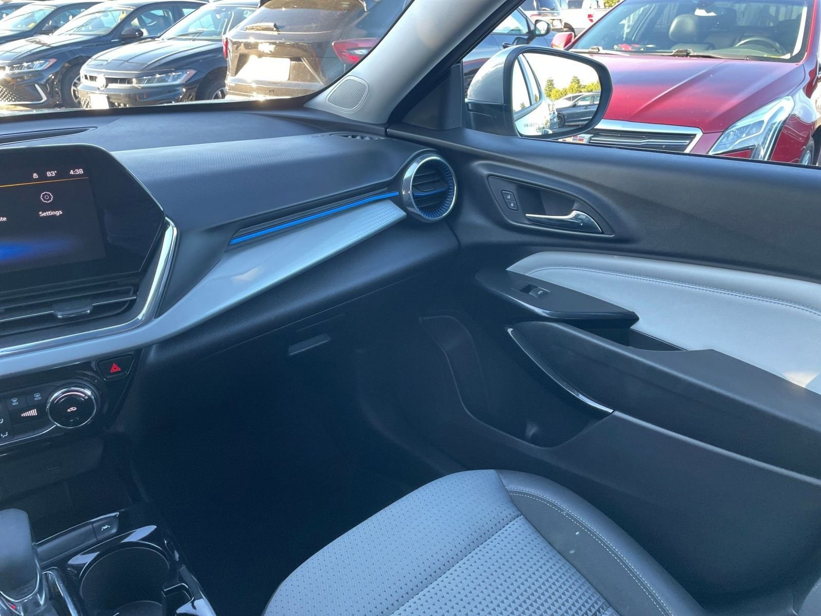 Thumbnail: 2025 Chevrolet Trax - 34