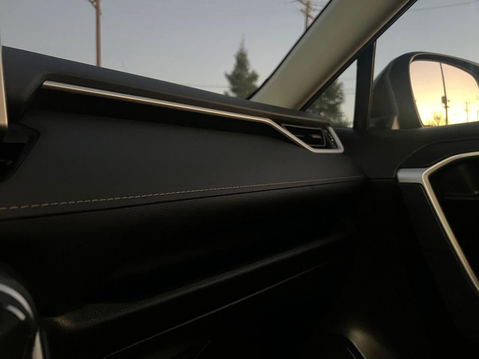 Thumbnail: 2025 Toyota RAV4 - 35