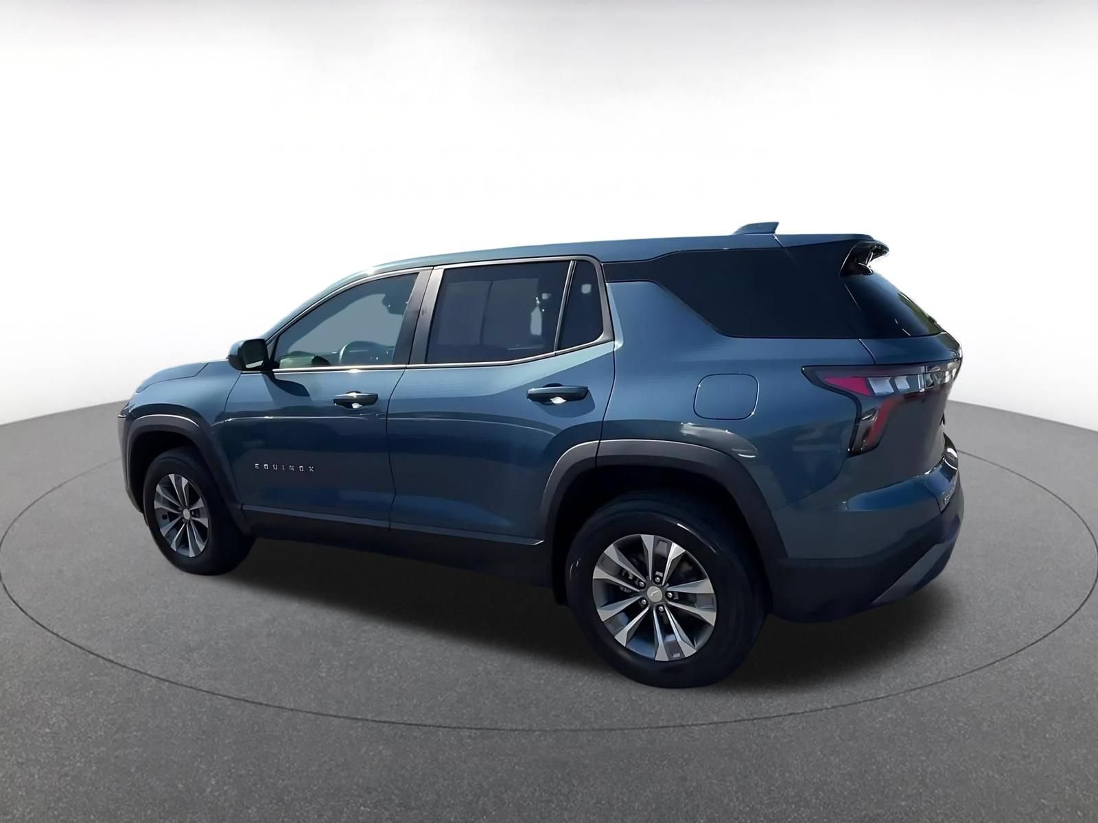Thumbnail: 2025 Chevrolet Equinox - 10
