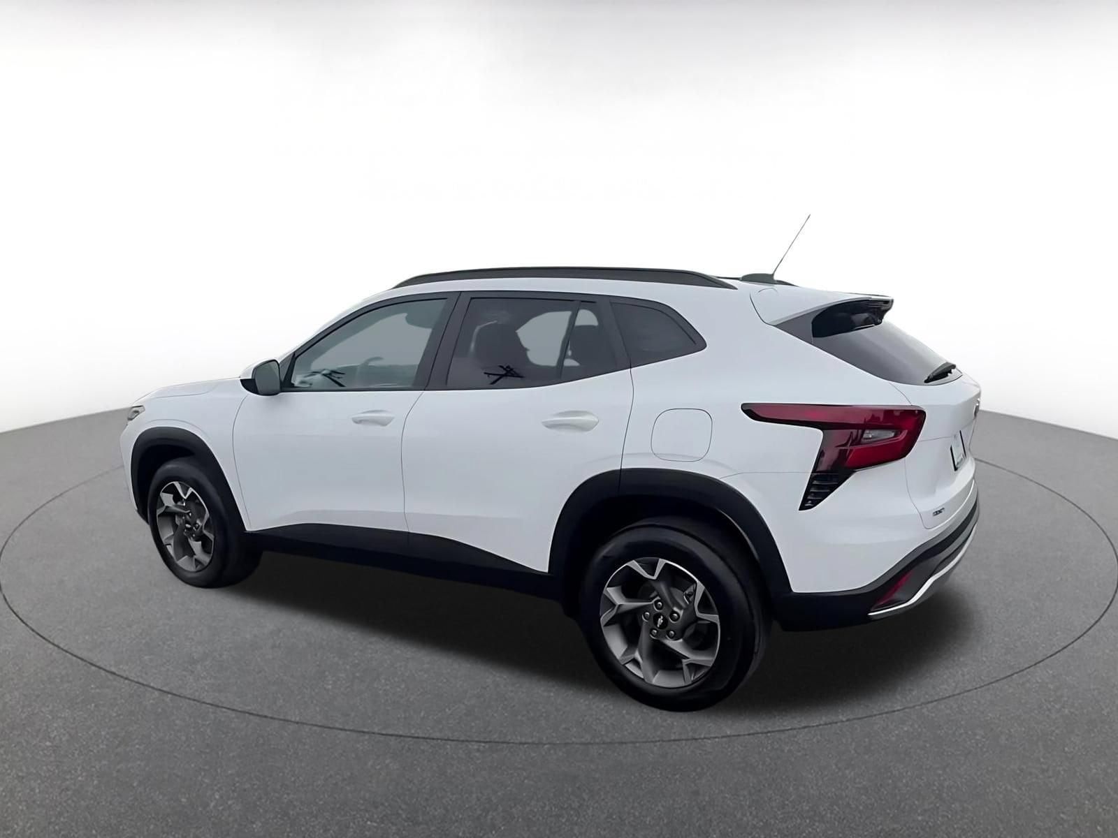 Thumbnail: 2025 Chevrolet Trax - 10