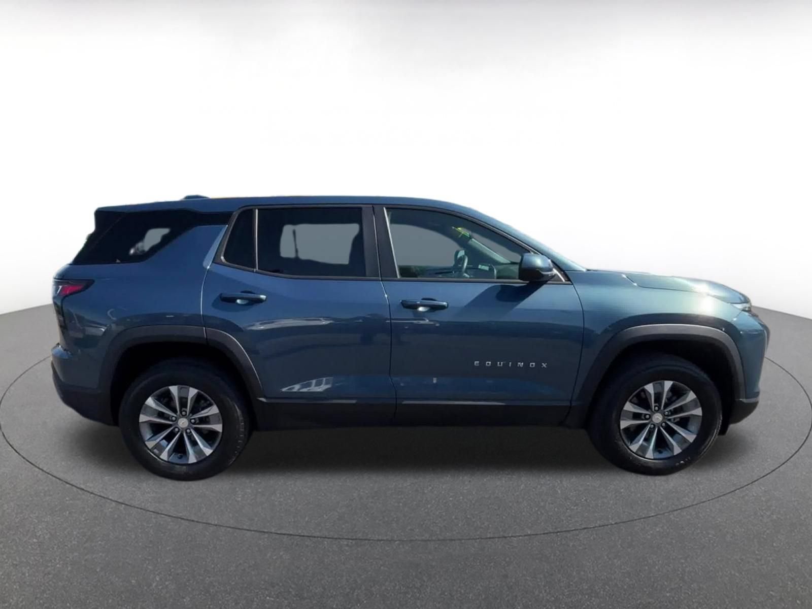Thumbnail: 2025 Chevrolet Equinox - 16
