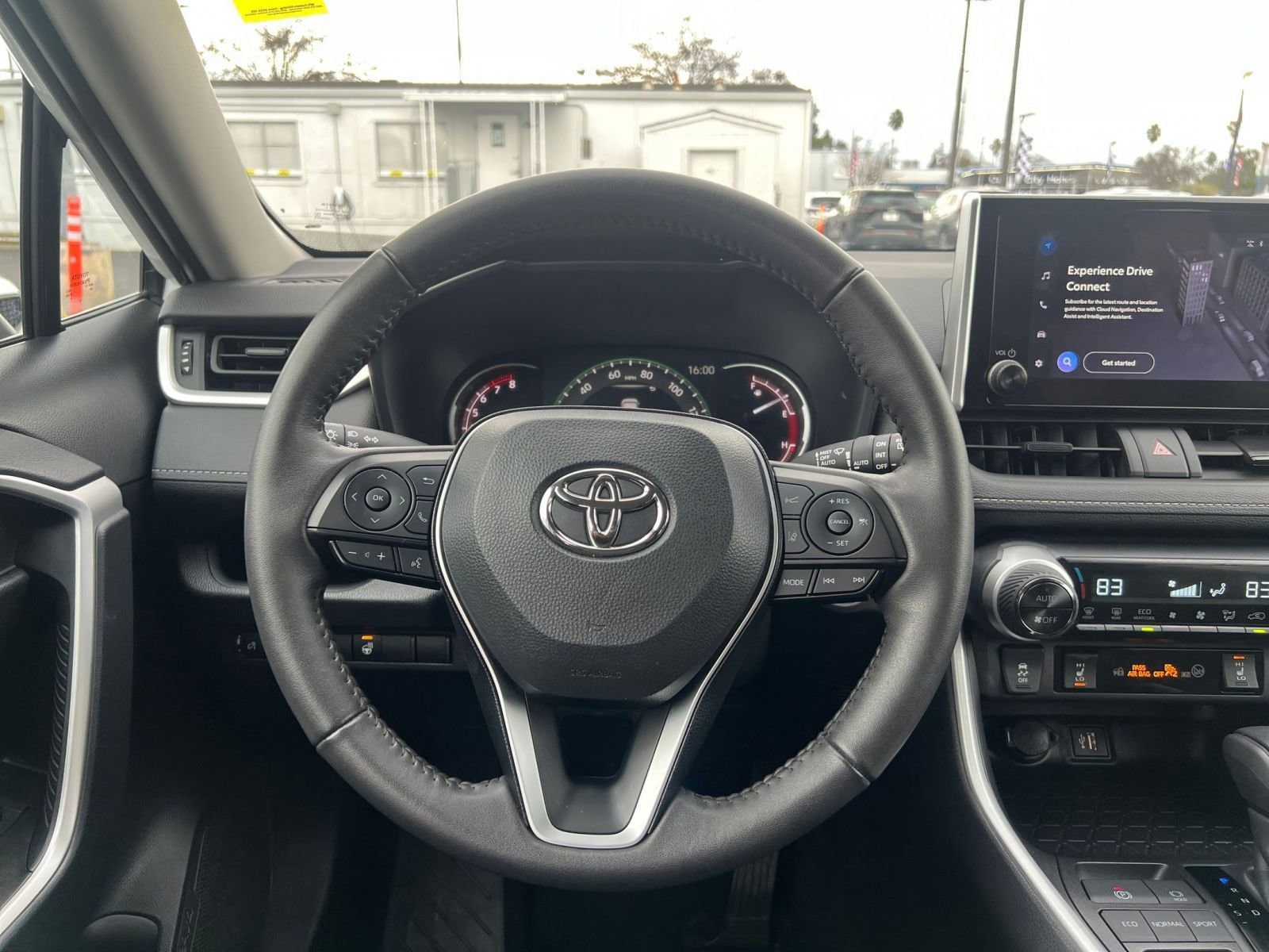 Thumbnail: 2025 Toyota RAV4 - 34