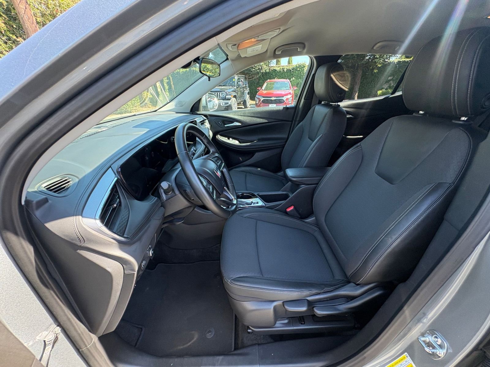 Thumbnail: 2025 Buick Encore GX - 25
