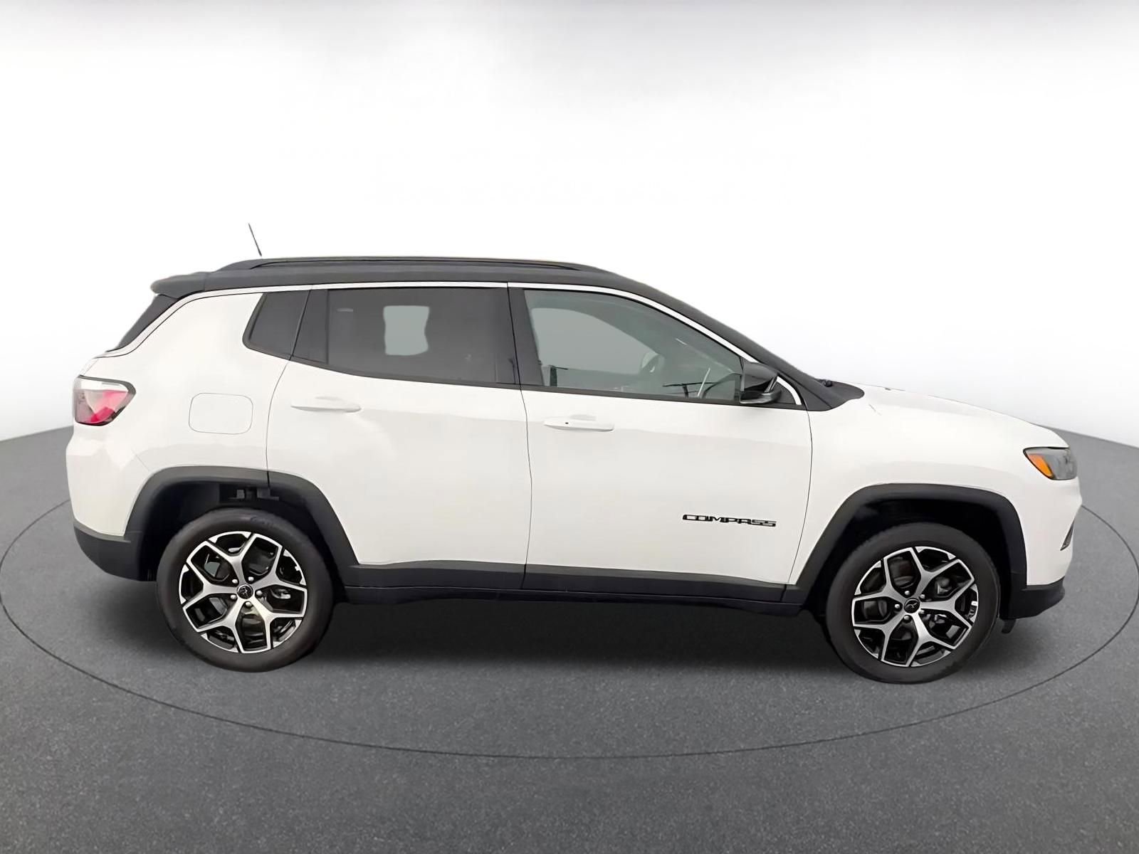 Thumbnail: 2025 Jeep Compass - 16
