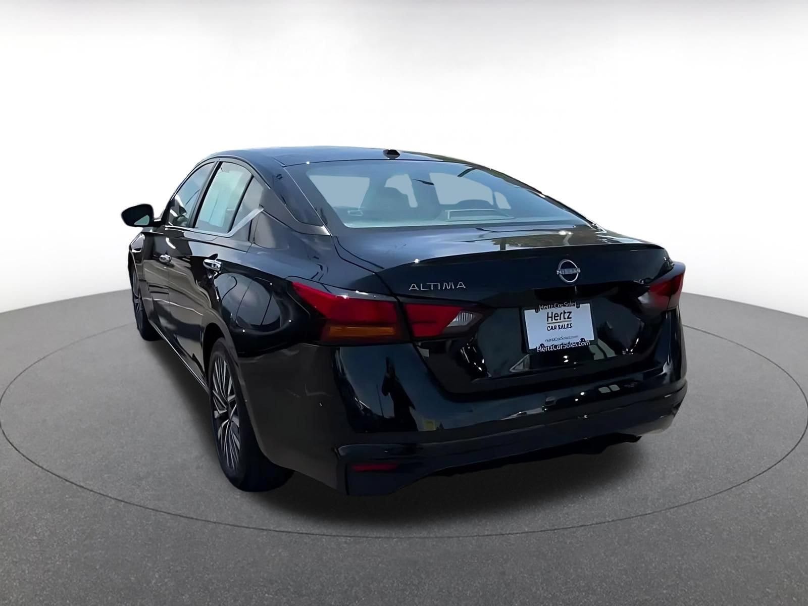 Thumbnail: 2025 Nissan Altima - 10