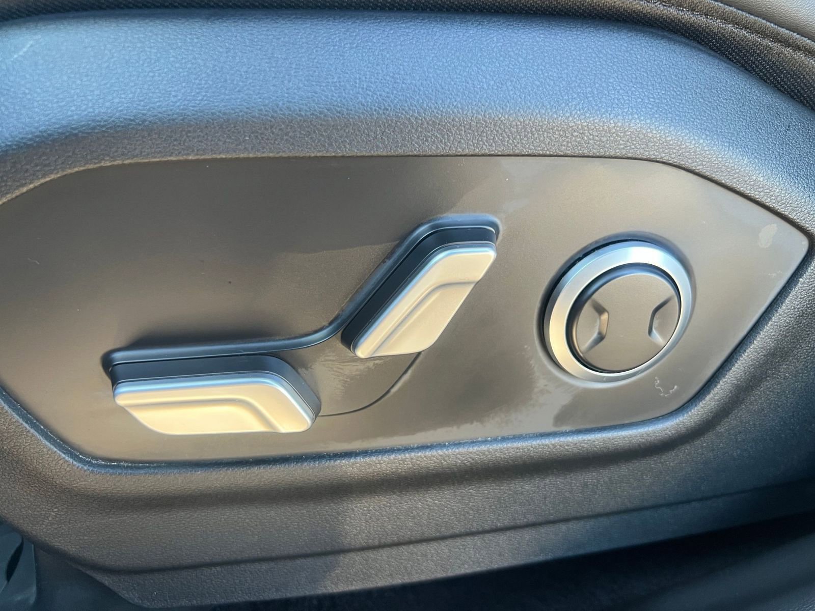 Thumbnail: 2025 Hyundai Santa Fe - 24