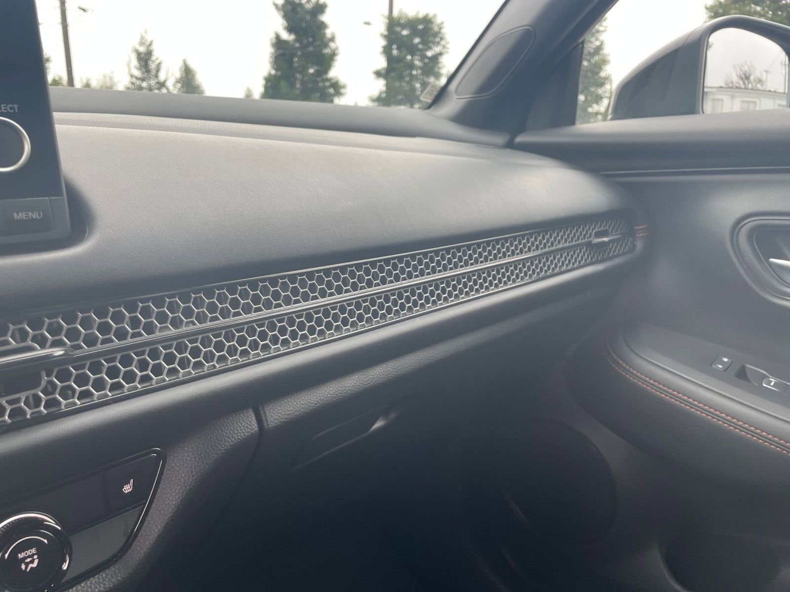 Thumbnail: 2025 Honda HR-V - 30