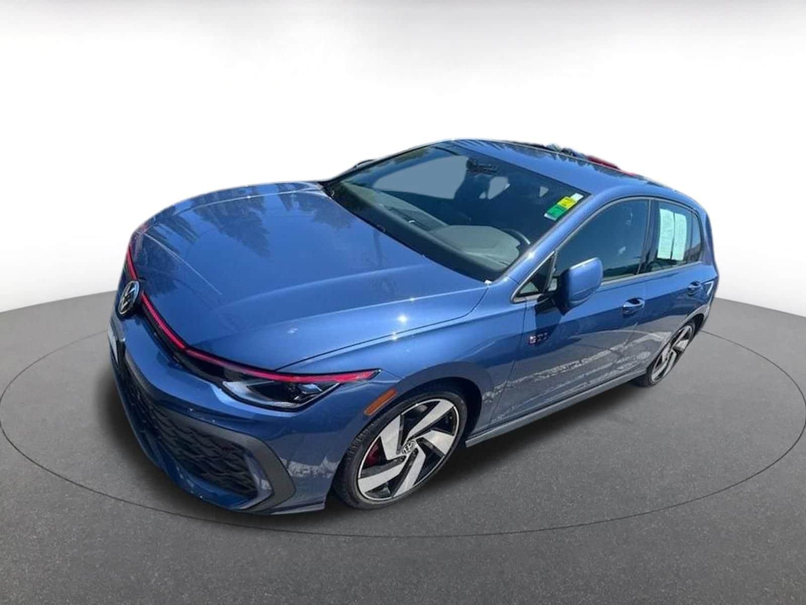 Thumbnail: 2026 Volkswagen Golf - 2