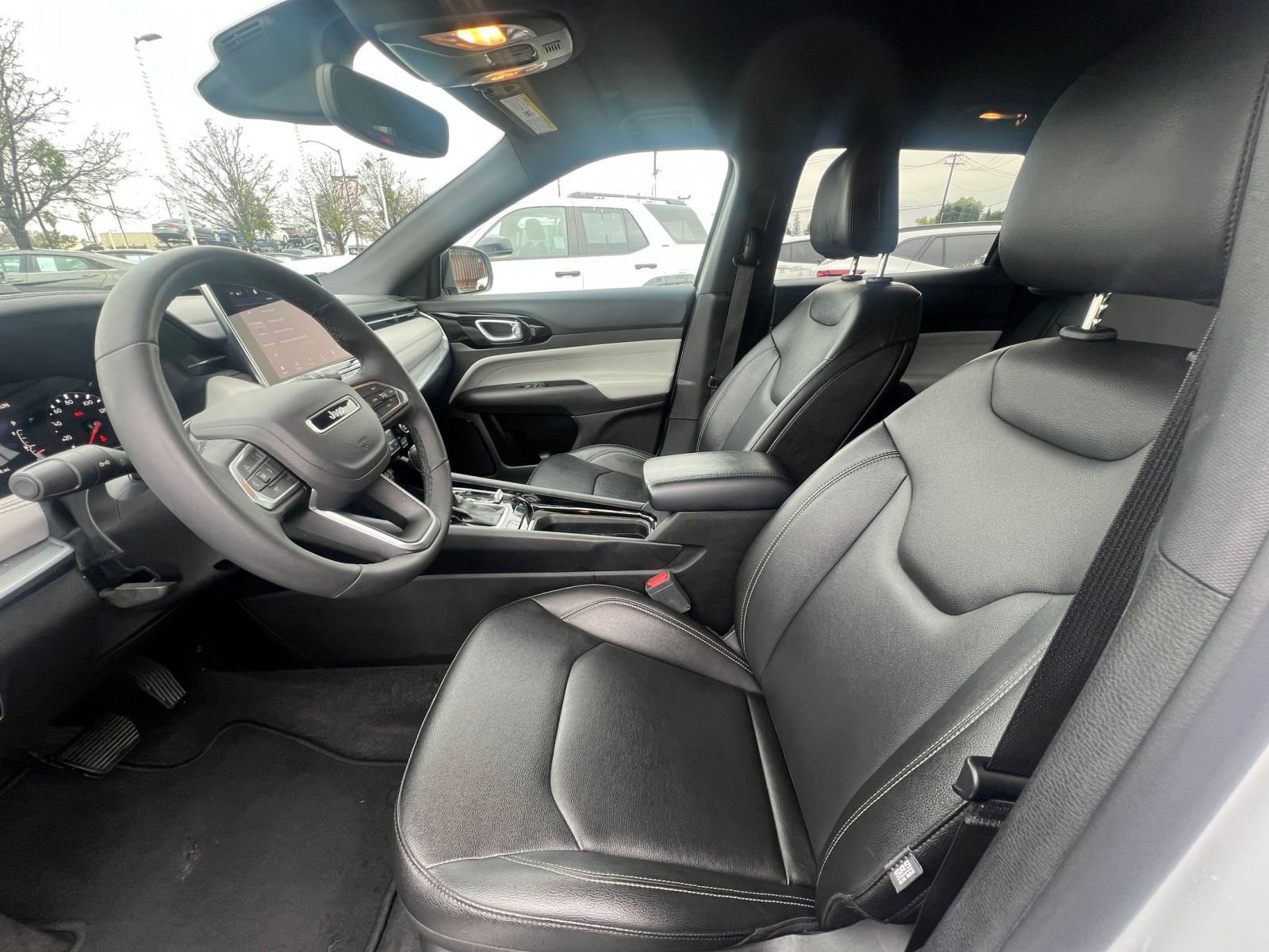 Thumbnail: 2025 Jeep Compass - 27