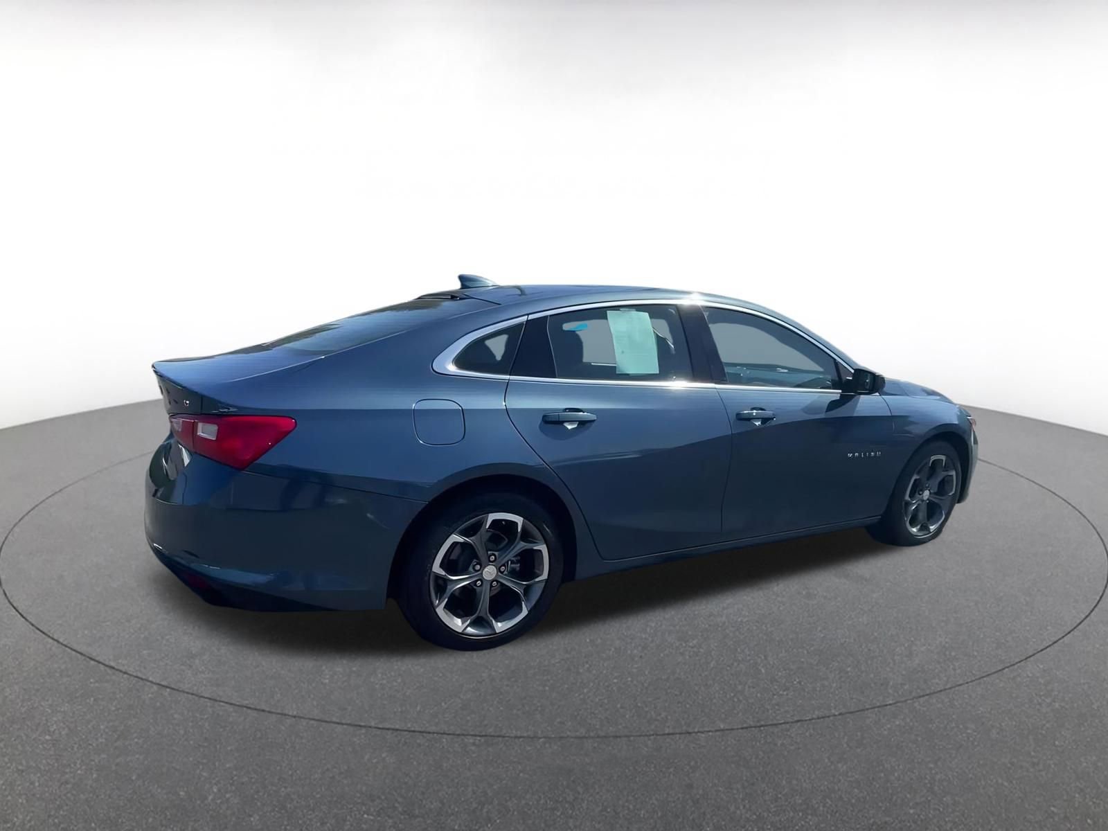 Thumbnail: 2024 Chevrolet Malibu - 15