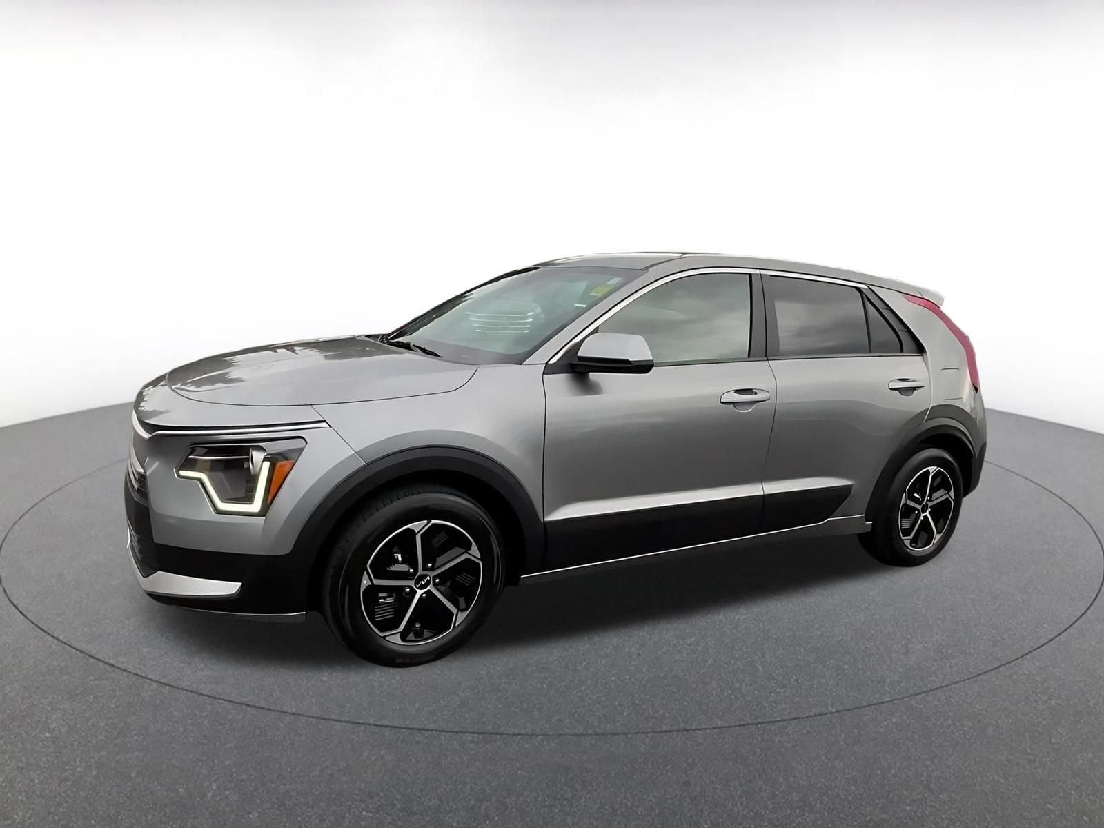 Thumbnail: 2026 Kia Niro - 8
