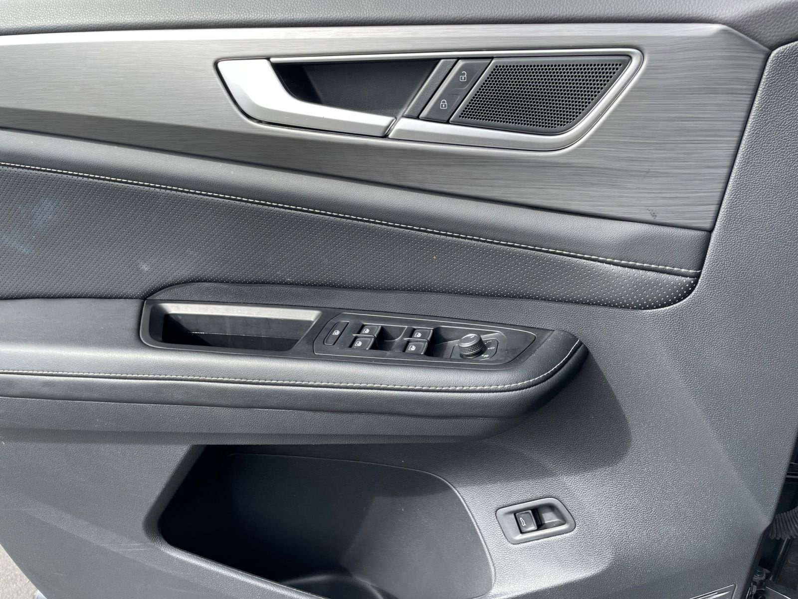 Thumbnail: 2024 Volkswagen Atlas - 21