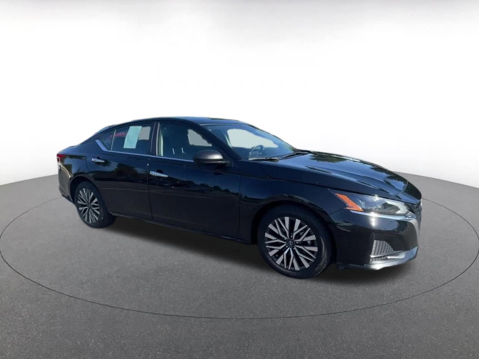 Thumbnail: 2024 Nissan Altima - 3