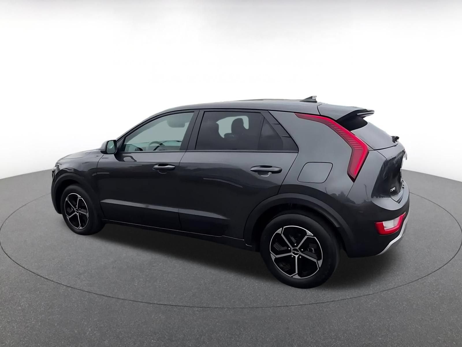 Thumbnail: 2026 Kia Niro - 10