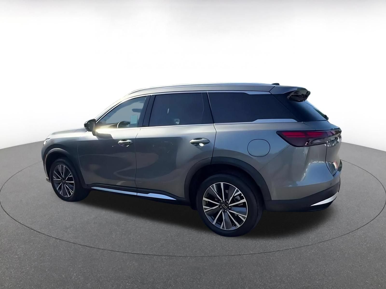 Thumbnail: 2026 INFINITI QX60 - 9
