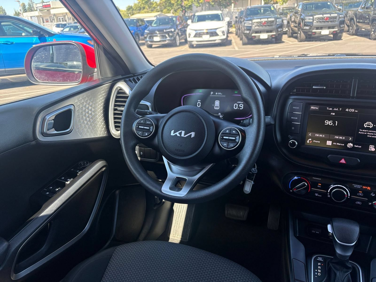 Thumbnail: 2025 Kia Soul - 32