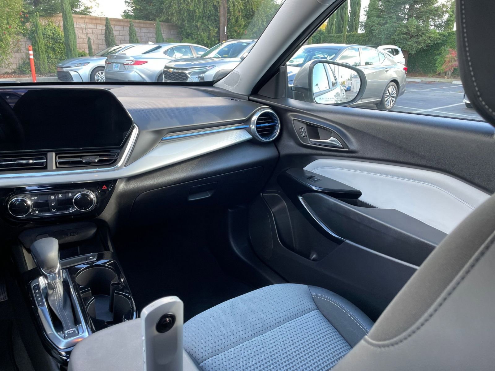 Thumbnail: 2025 Chevrolet Trax - 29