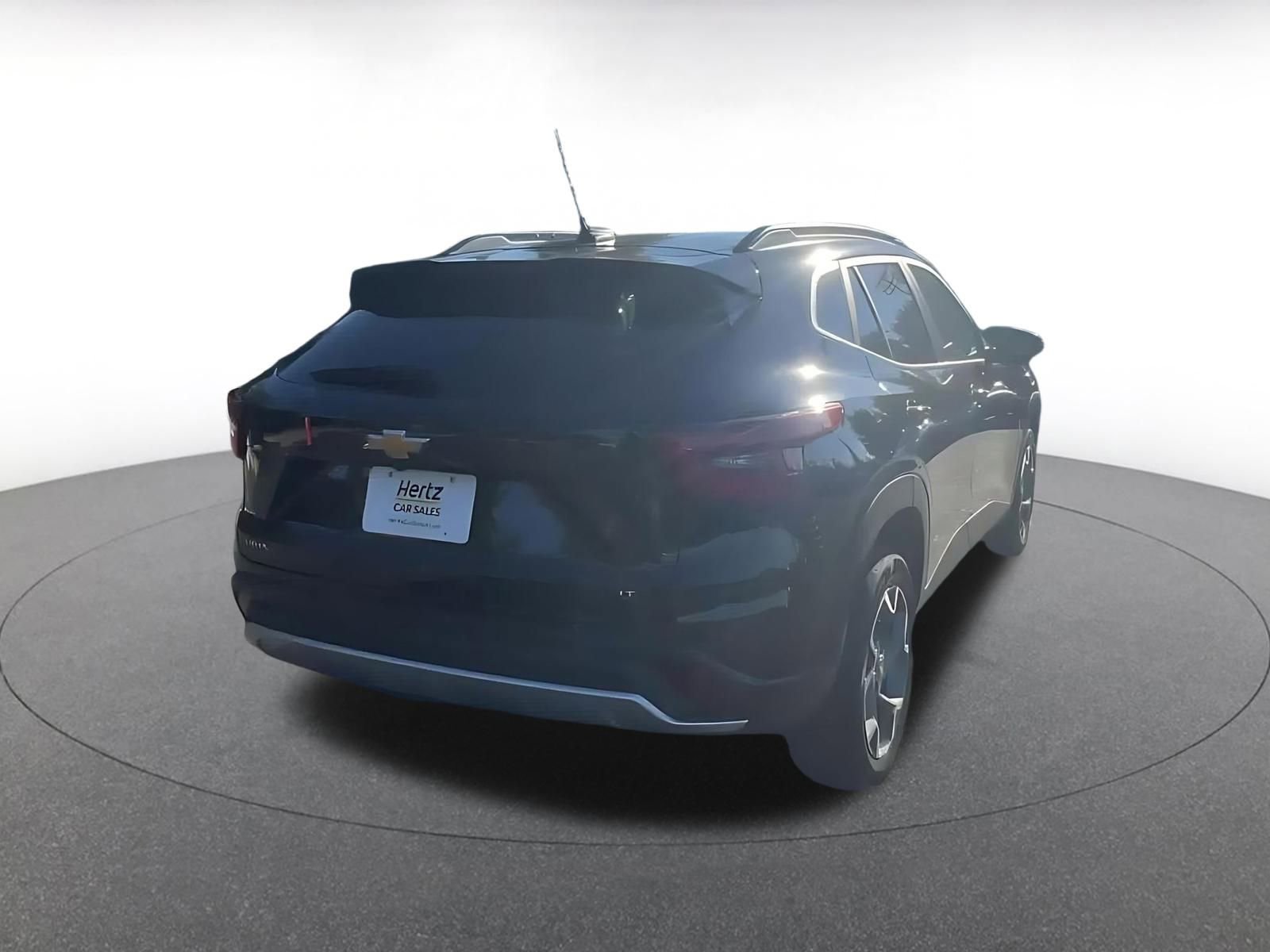 Thumbnail: 2025 Chevrolet Trax - 12