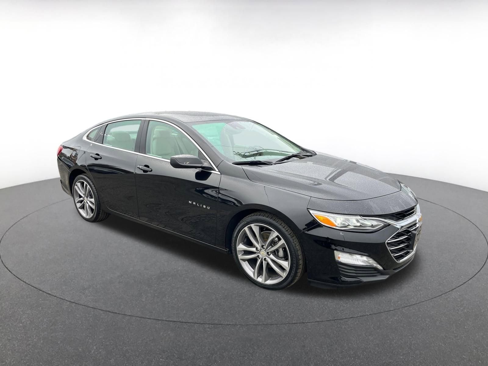 Thumbnail: 2024 Chevrolet Malibu - 1