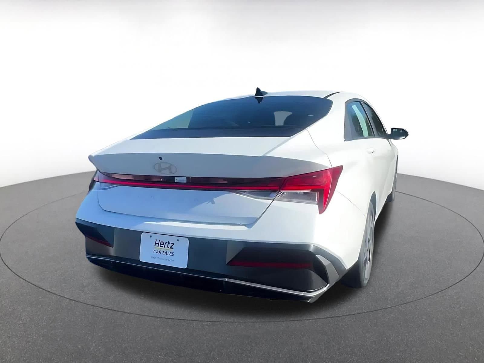 Thumbnail: 2025 Hyundai Elantra - 15