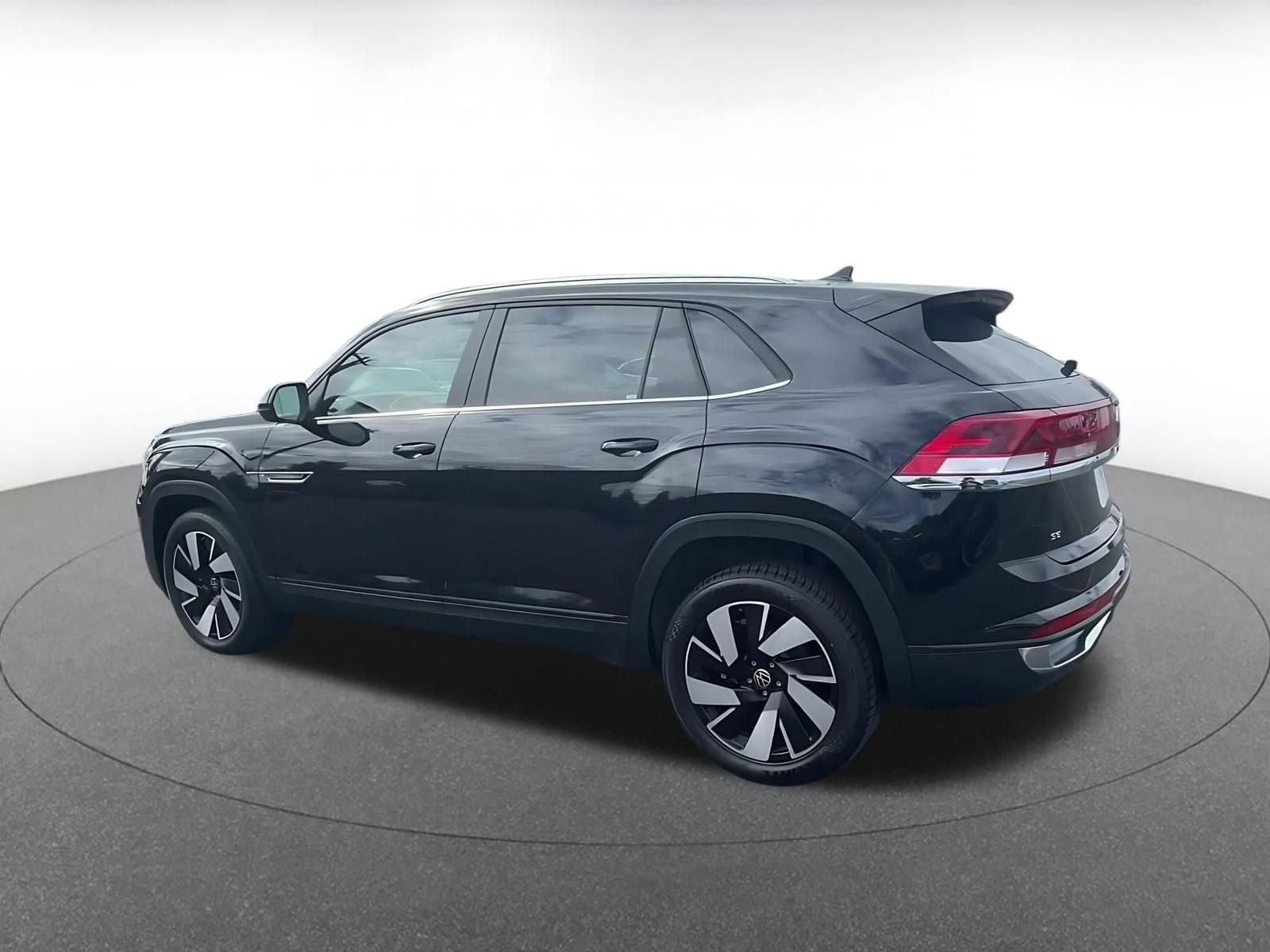 Thumbnail: 2024 Volkswagen Atlas - 10