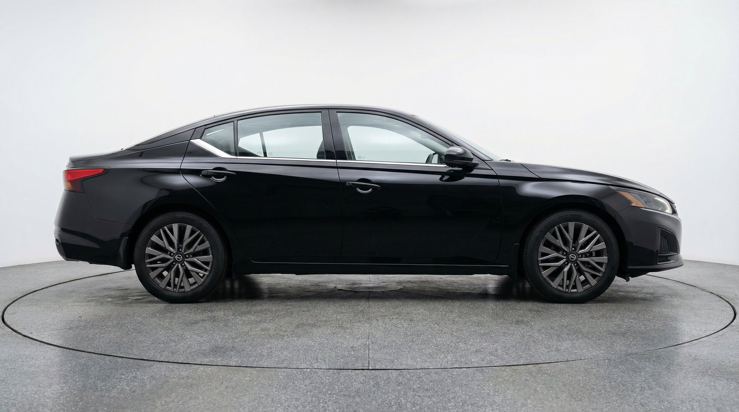 Thumbnail: 2025 Nissan Altima - 14