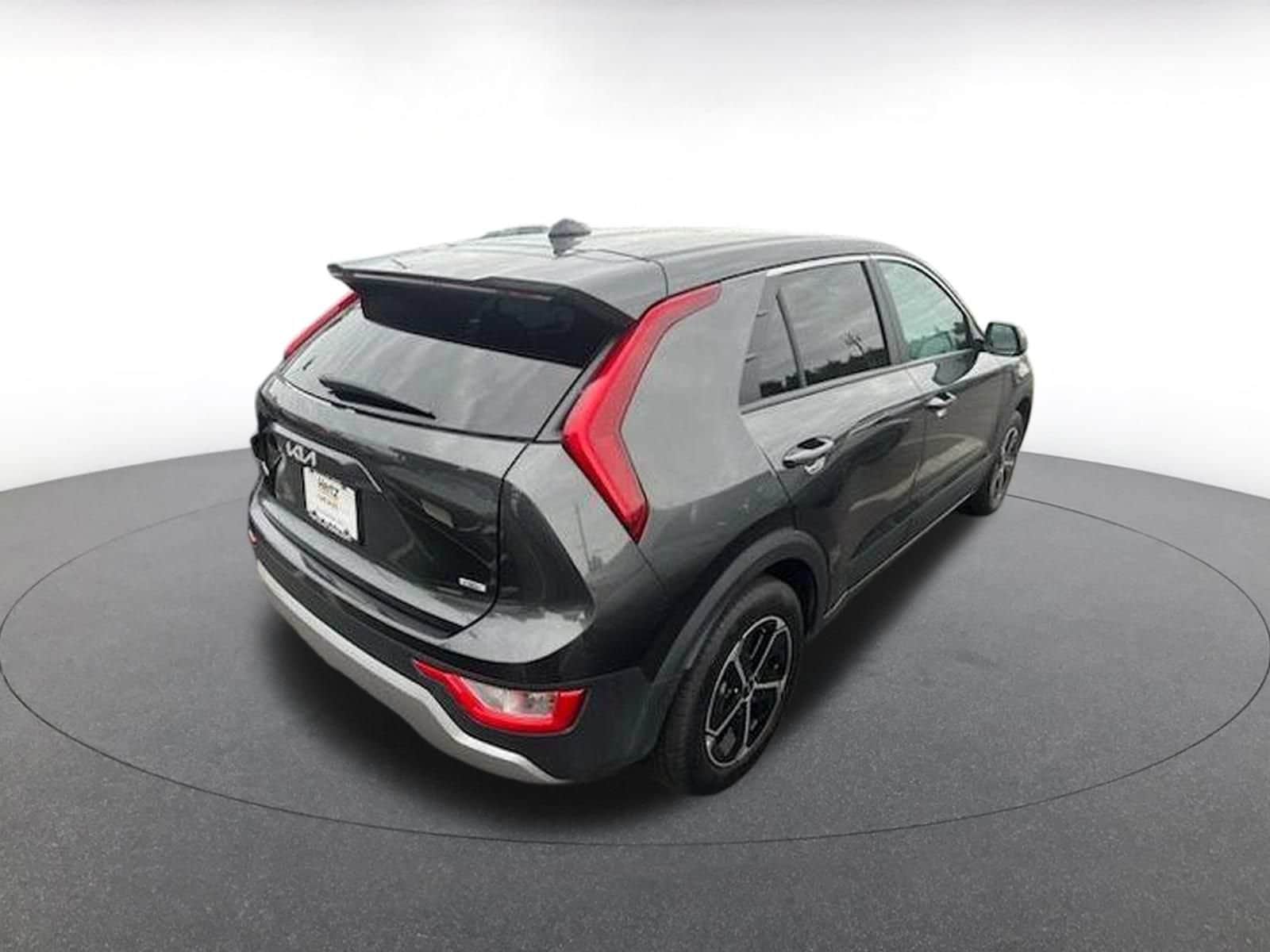 Thumbnail: 2026 Kia Niro - 4