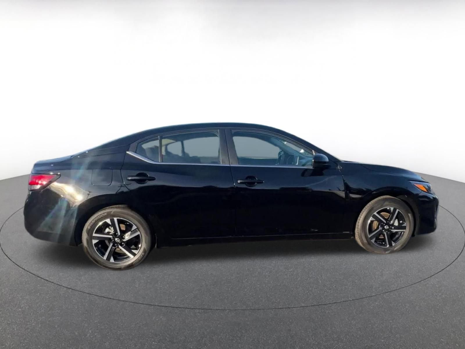 Thumbnail: 2025 Nissan Sentra - 16