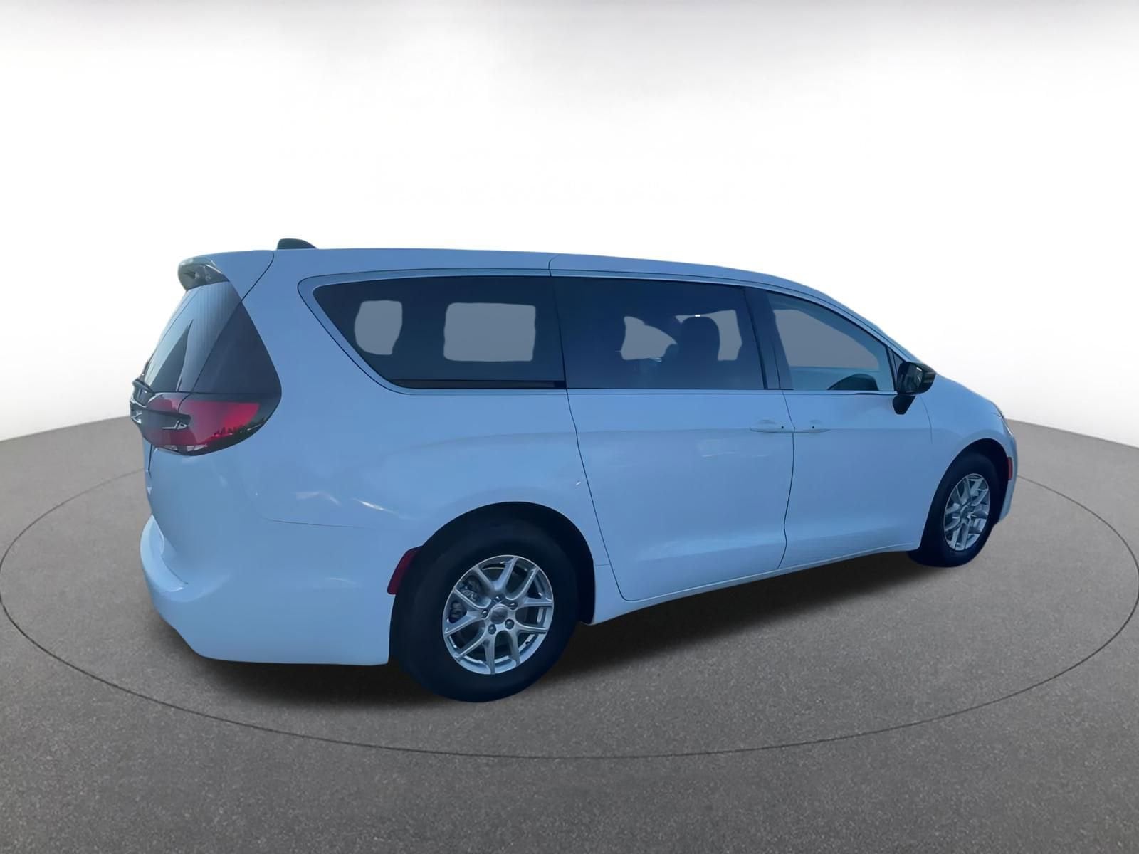 Thumbnail: 2024 Chrysler Pacifica - 15