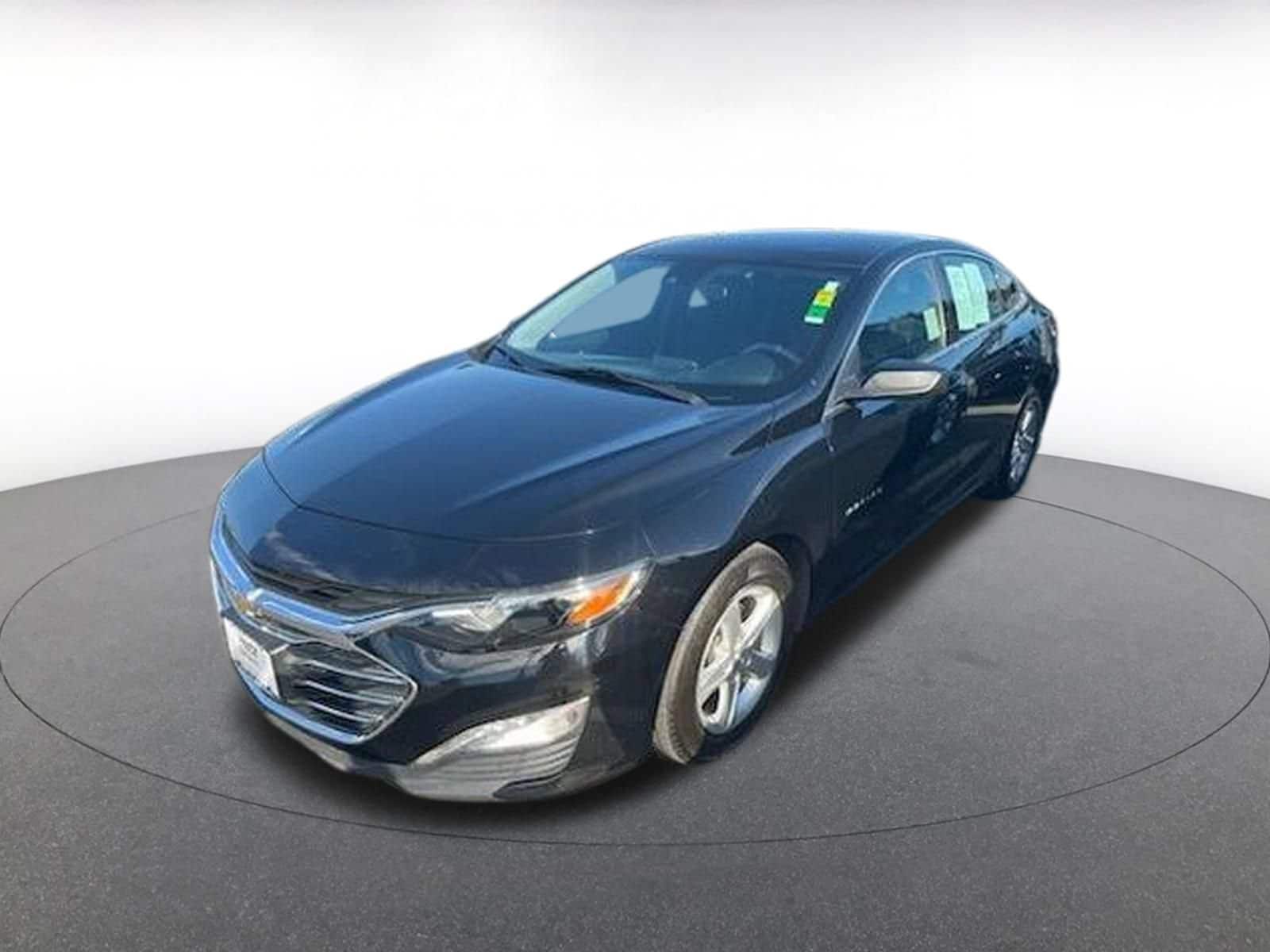Thumbnail: 2023 Chevrolet Malibu - 2