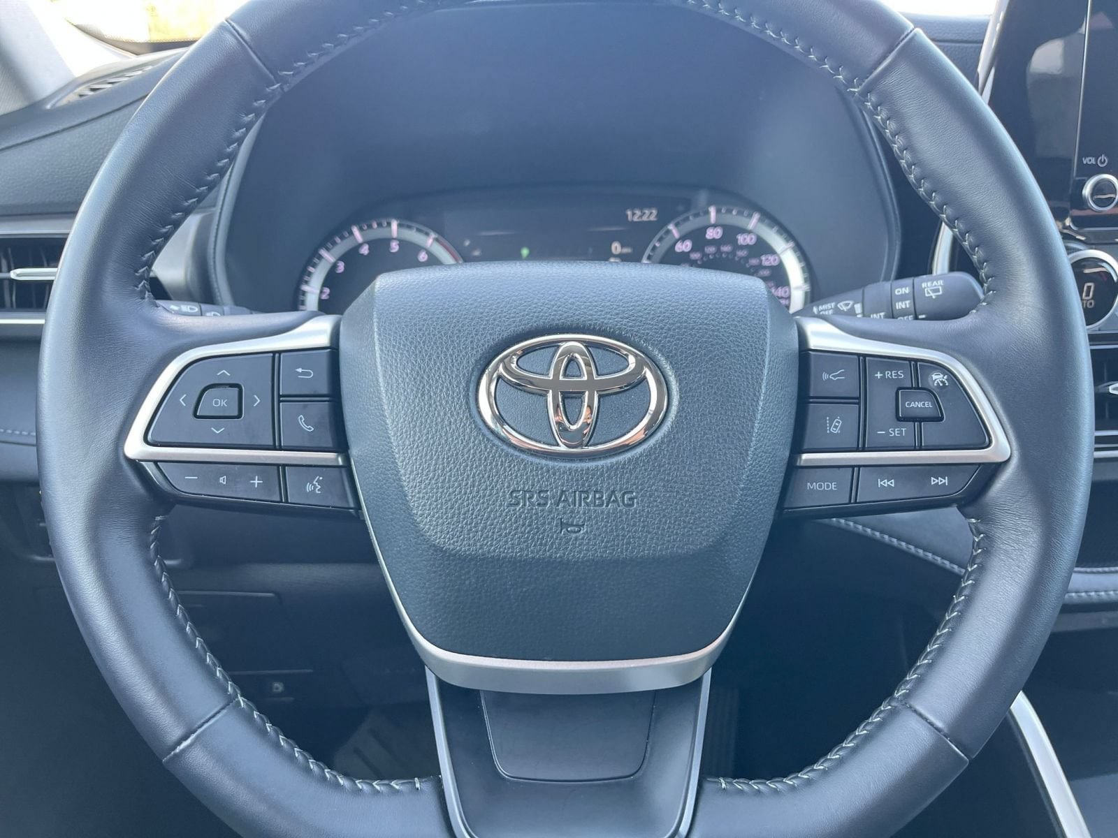 Thumbnail: 2025 Toyota Highlander - 29