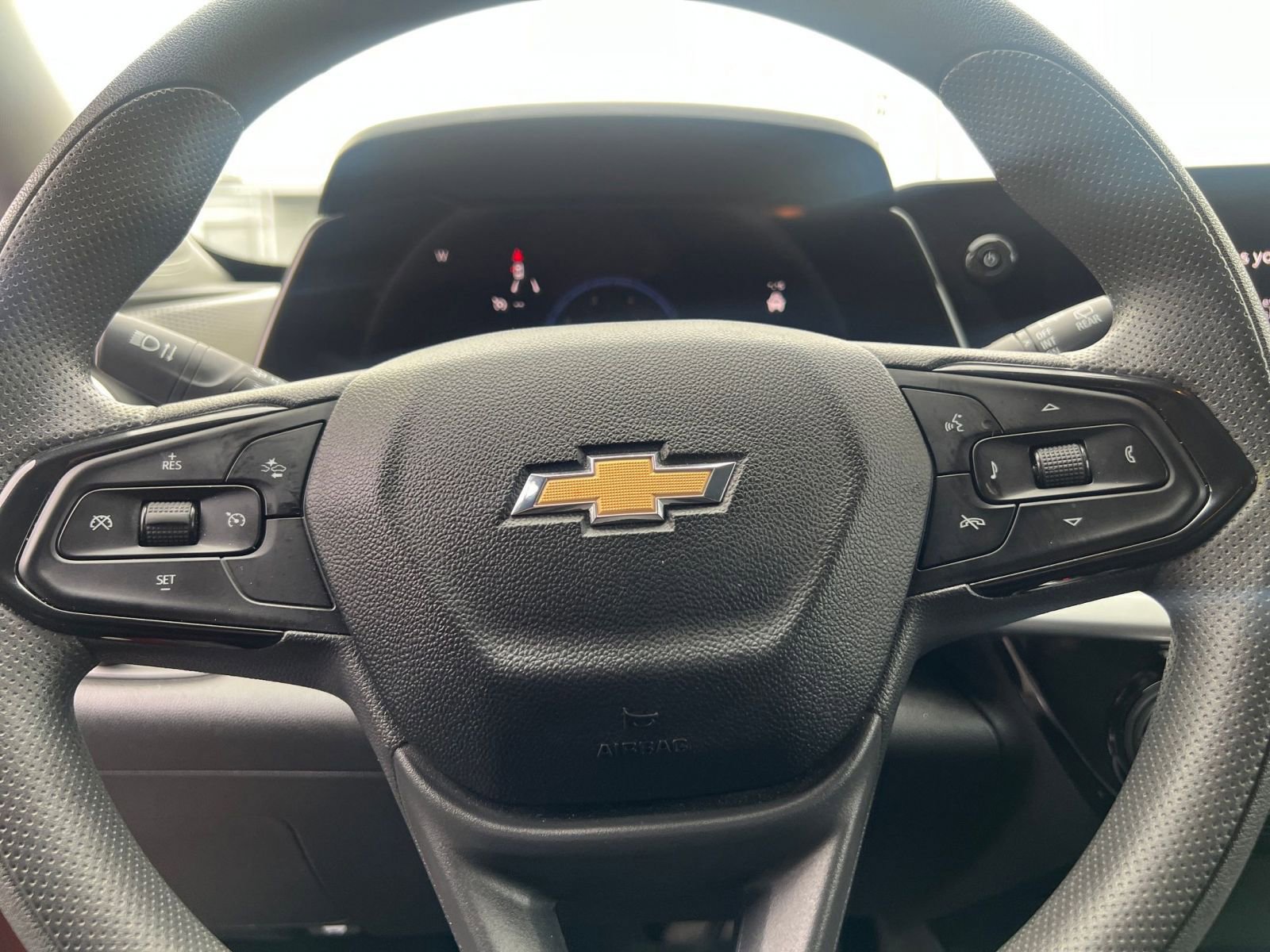 Thumbnail: 2025 Chevrolet Trax - 28