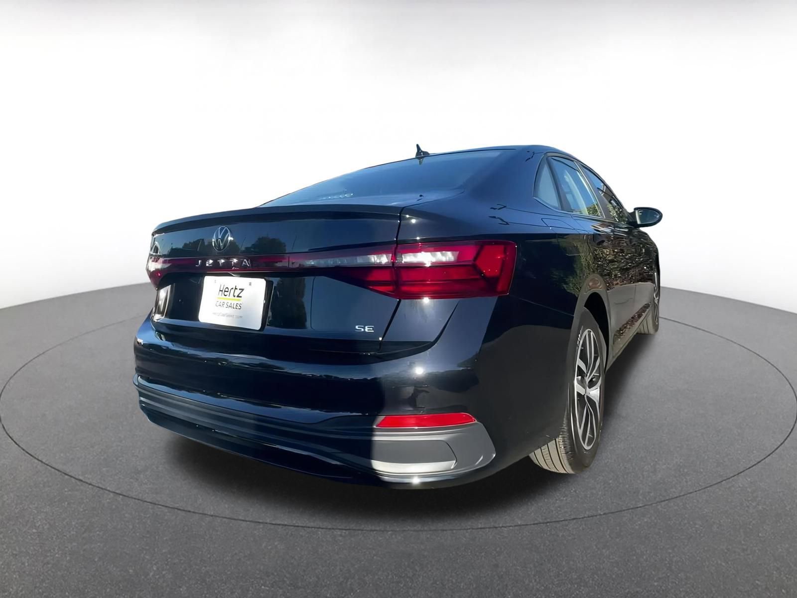 Thumbnail: 2025 Volkswagen Jetta - 12