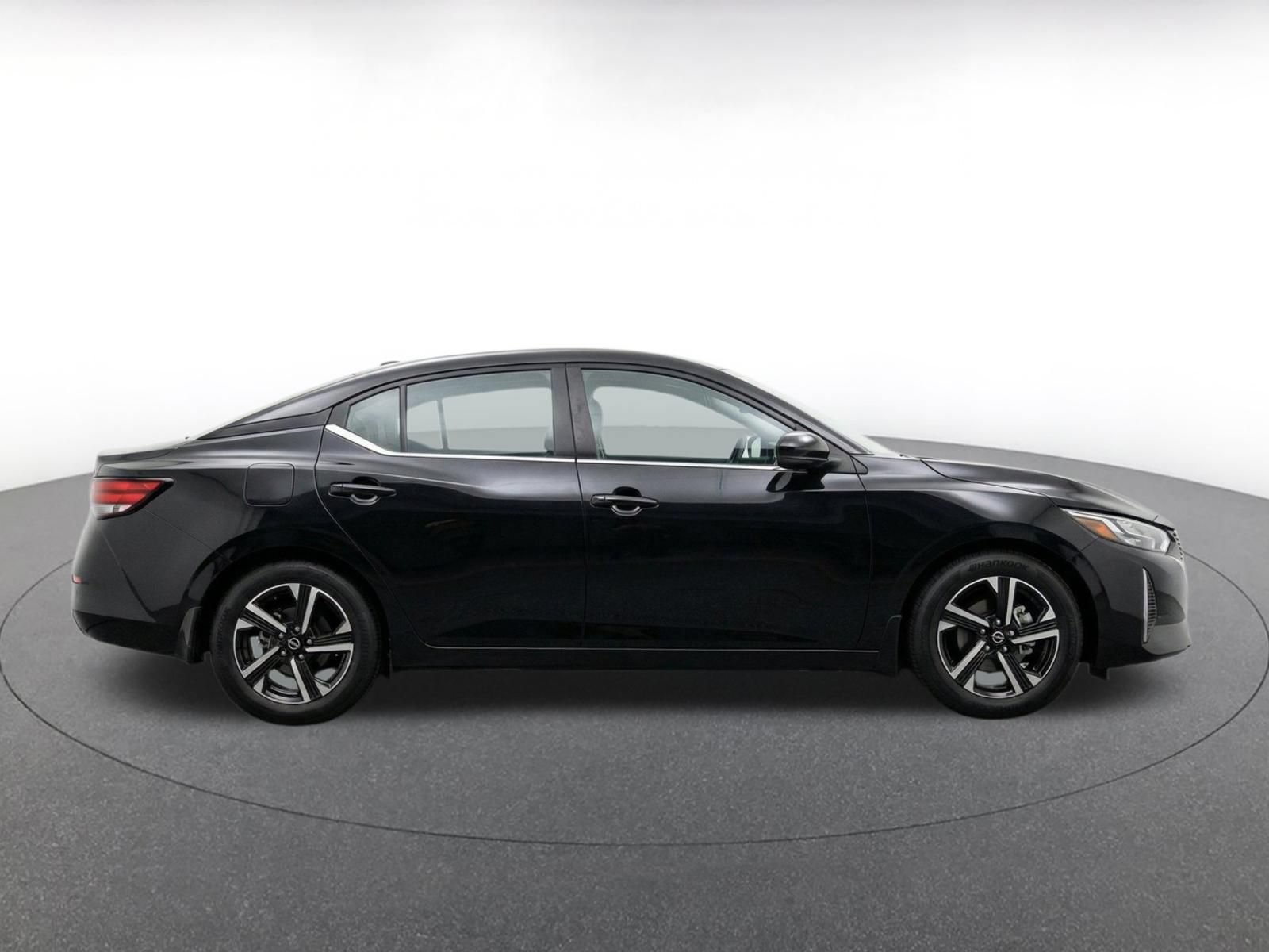 Thumbnail: 2025 Nissan Sentra - 11