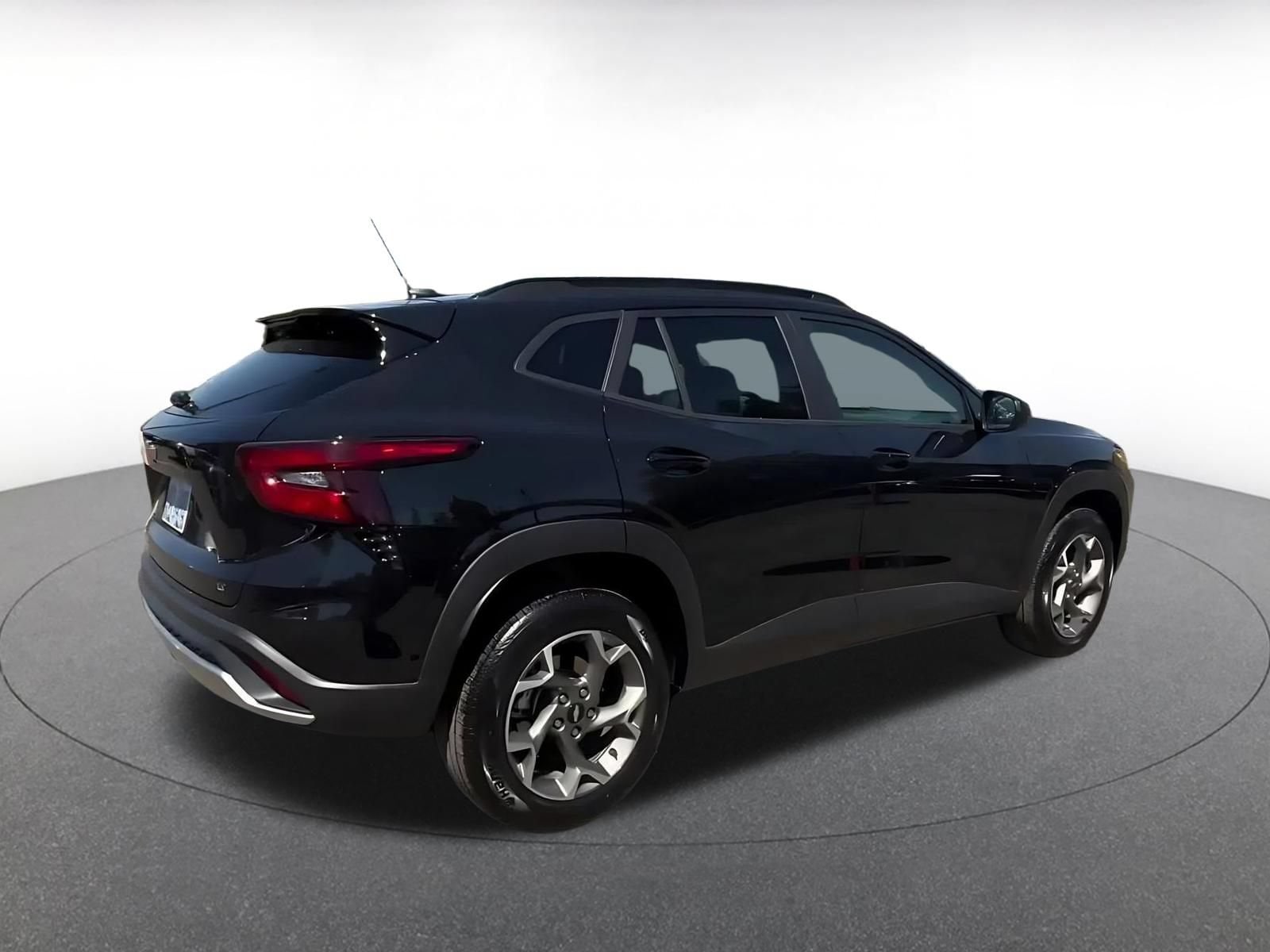 Thumbnail: 2025 Chevrolet Trax - 15