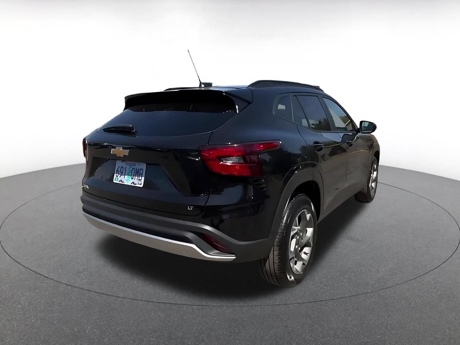 Thumbnail: 2025 Chevrolet Trax - 14