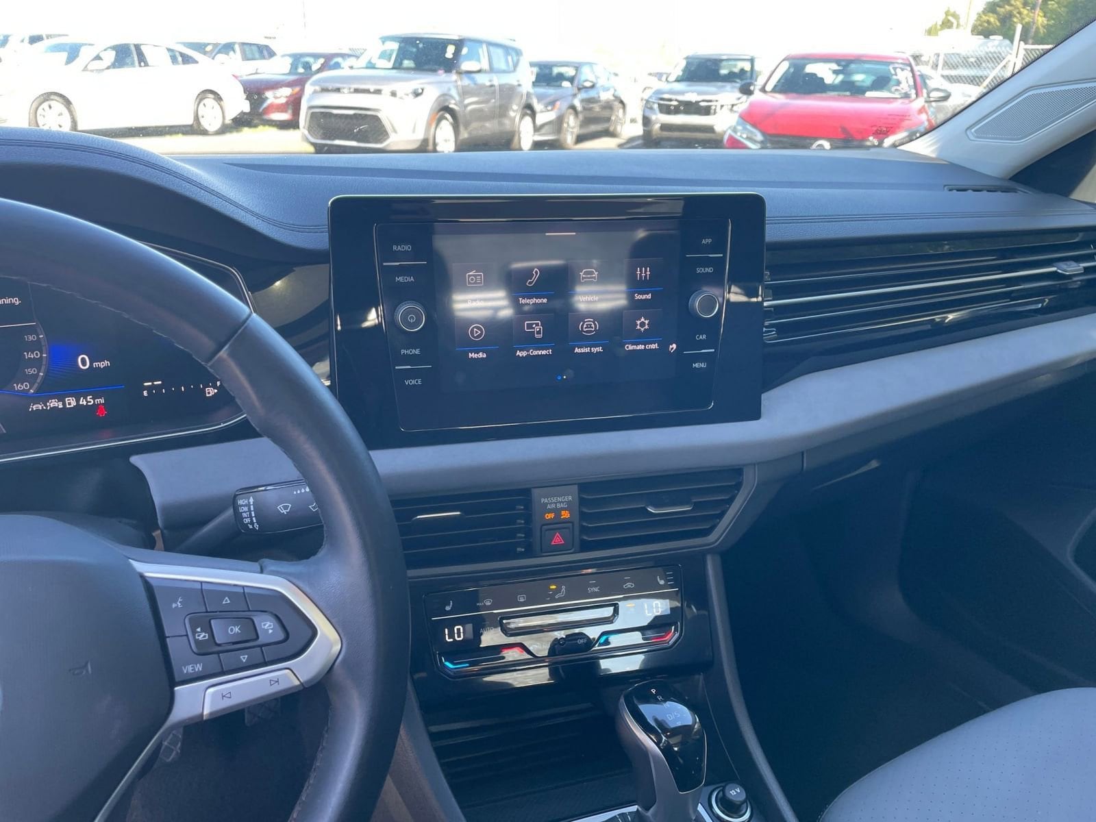 Thumbnail: 2025 Volkswagen Jetta - 17