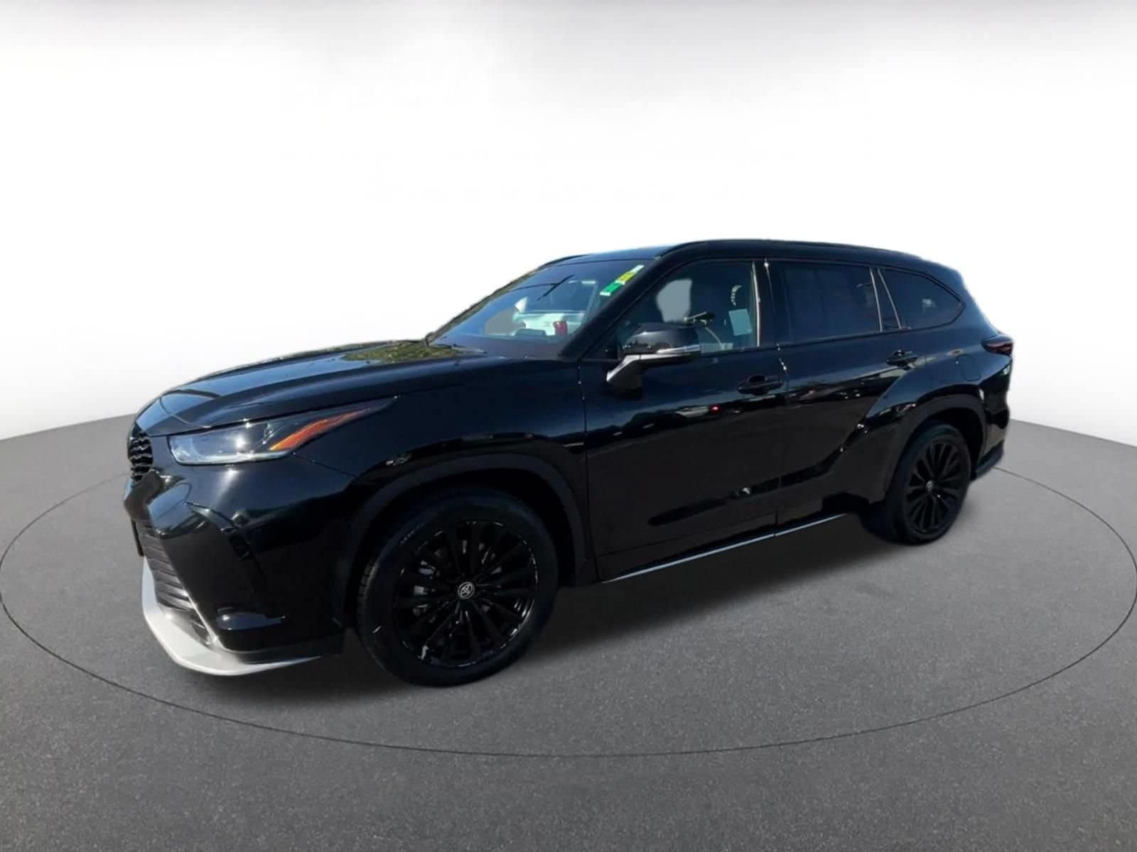 Thumbnail: 2025 Toyota Highlander - 7