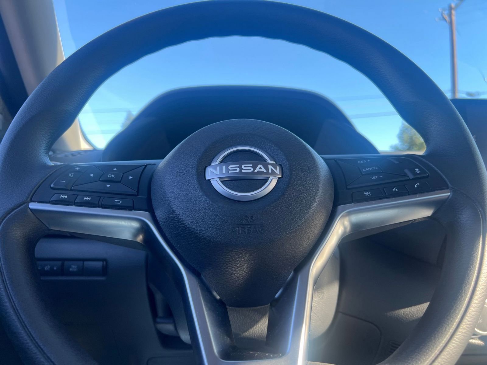 Thumbnail: 2025 Nissan Sentra - 28