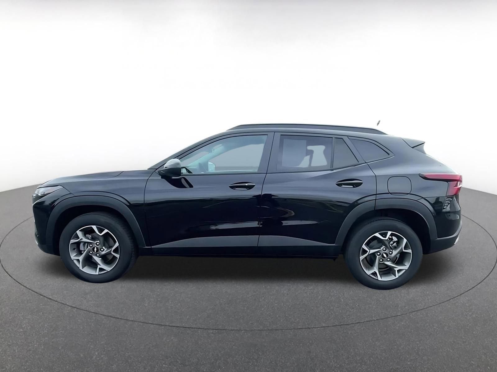 Thumbnail: 2025 Chevrolet Trax - 9