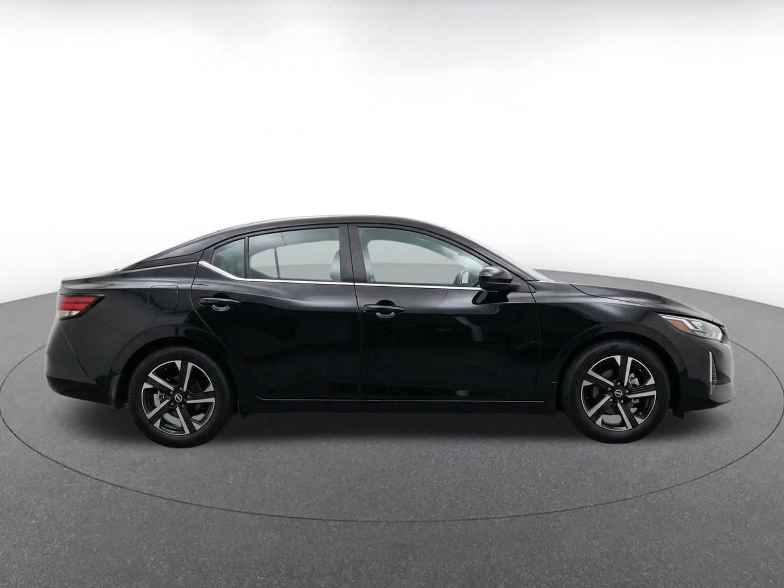 Thumbnail: 2025 Nissan Sentra - 9