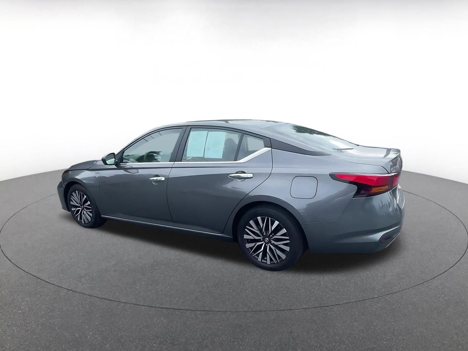 Thumbnail: 2025 Nissan Altima - 10