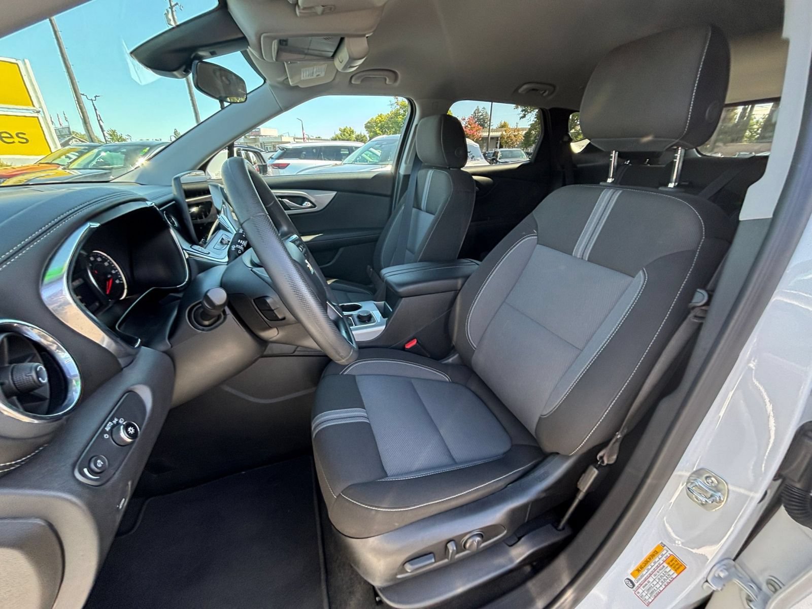 Thumbnail: 2025 Chevrolet Blazer - 33